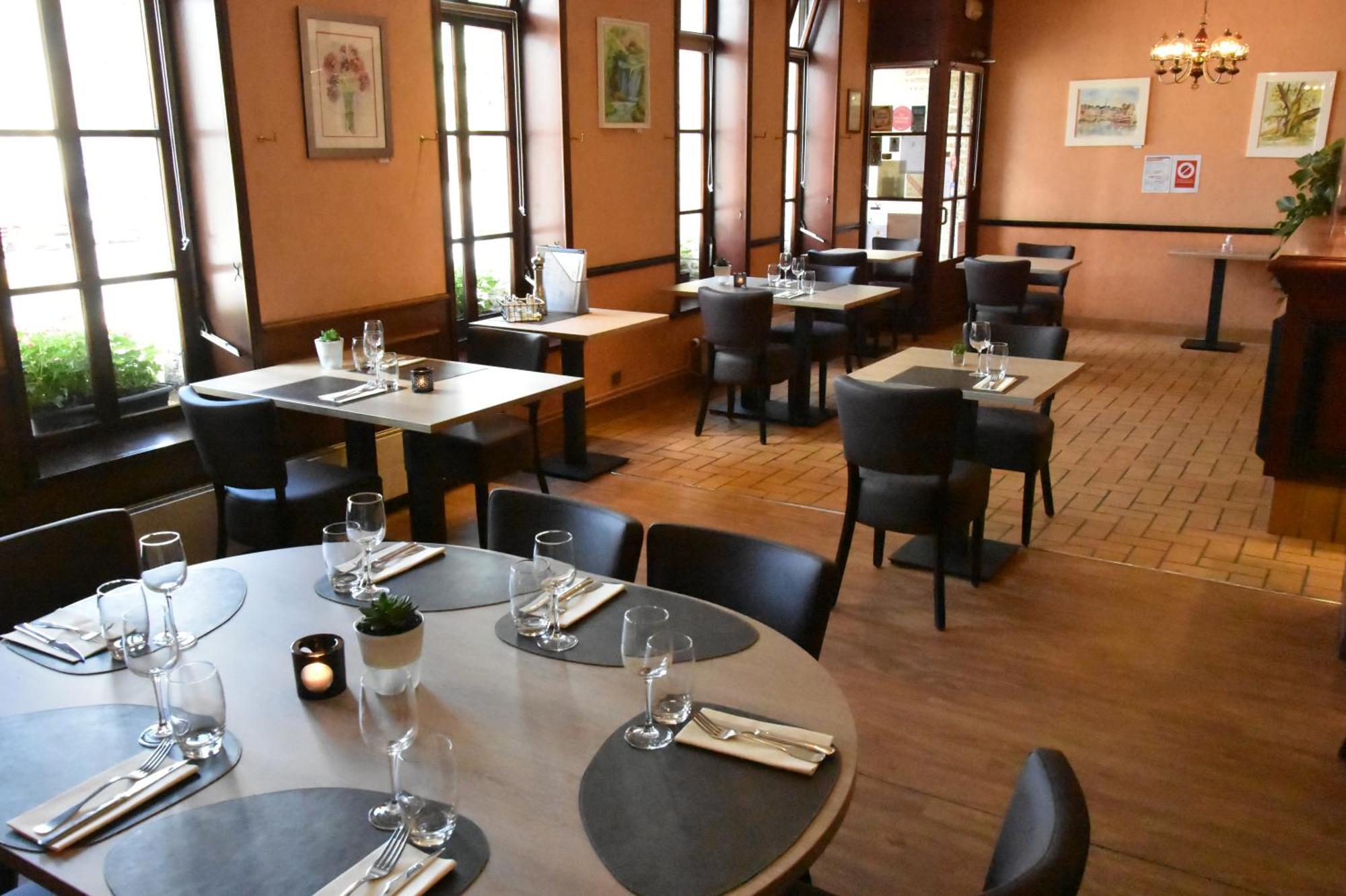 Le Saint Sebastien Hotel Blendecques Екстериор снимка
