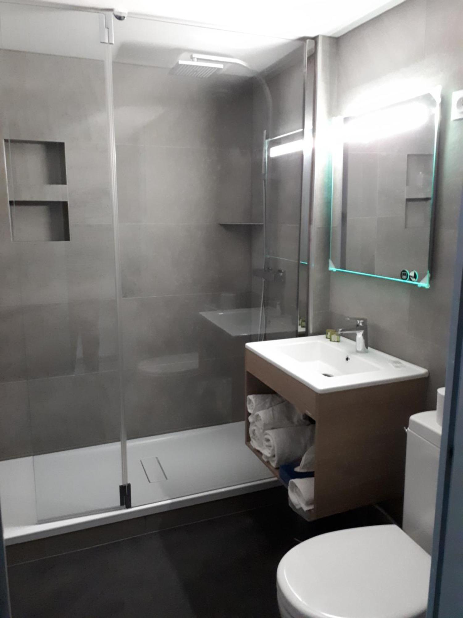 Le Saint Sebastien Hotel Blendecques Екстериор снимка